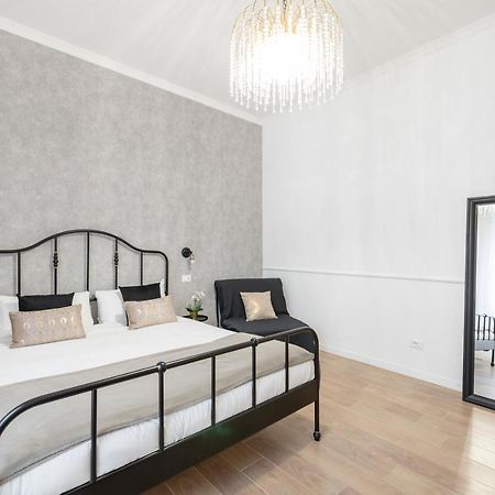 Ferienwohnung White Flat Ground Floor Rom Exterior foto