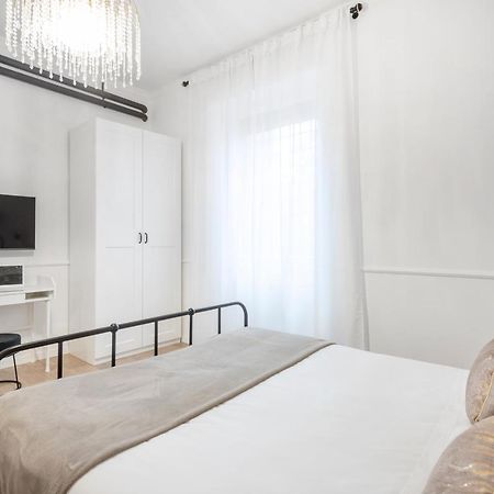Ferienwohnung White Flat Ground Floor Rom Exterior foto