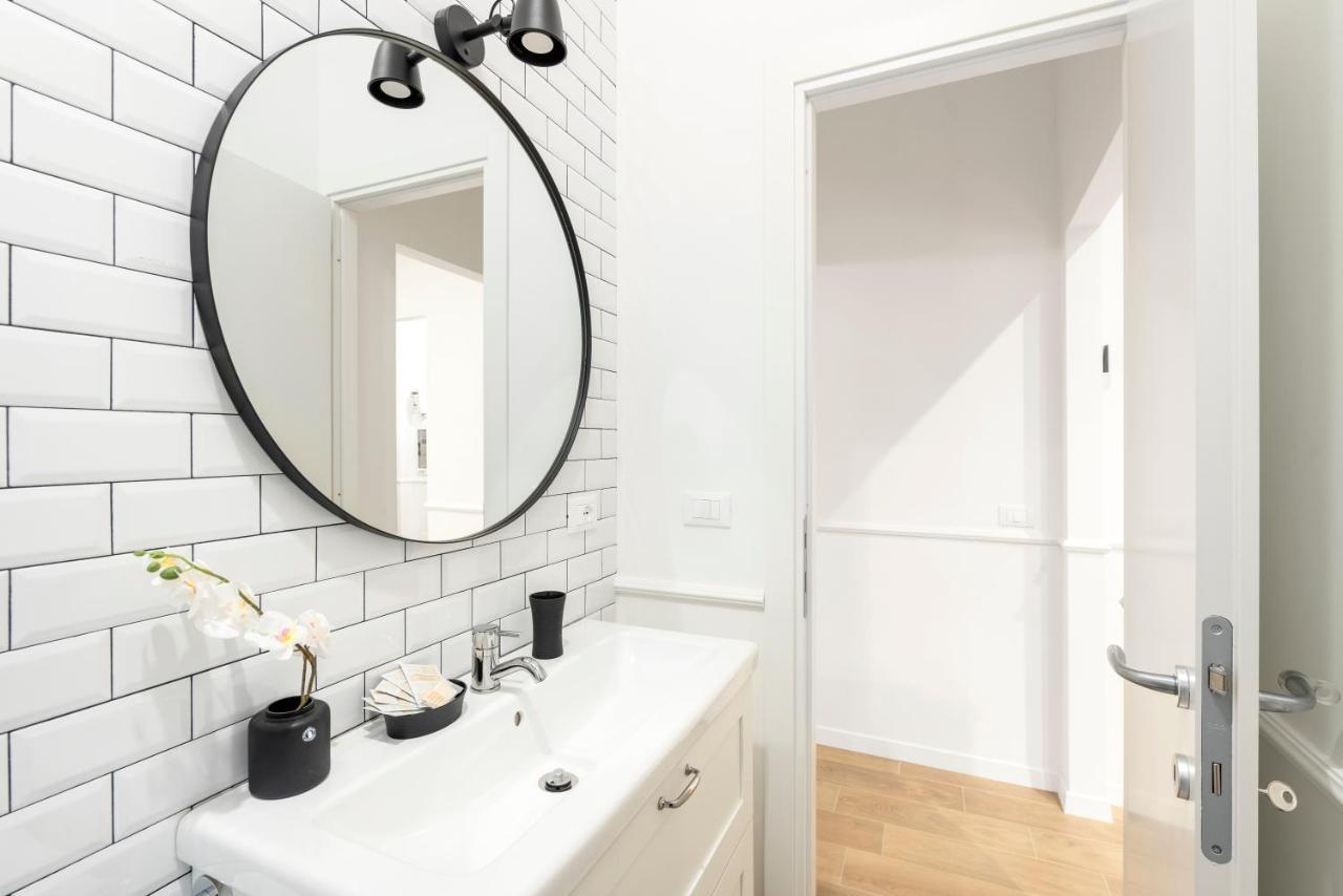 Ferienwohnung White Flat Ground Floor Rom Exterior foto