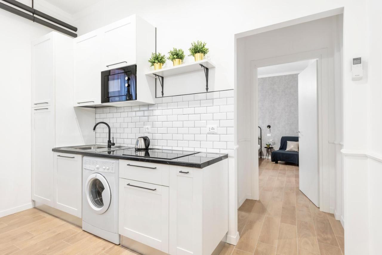 Ferienwohnung White Flat Ground Floor Rom Exterior foto