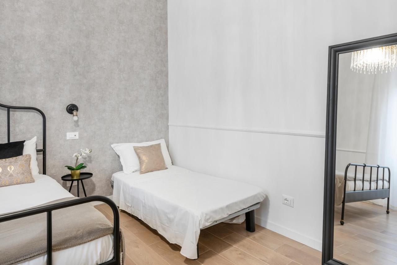 Ferienwohnung White Flat Ground Floor Rom Exterior foto
