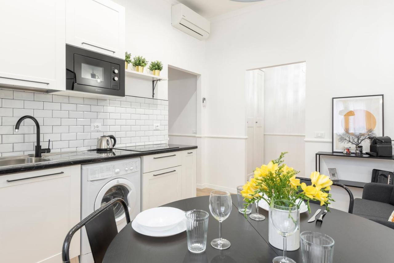 Ferienwohnung White Flat Ground Floor Rom Exterior foto